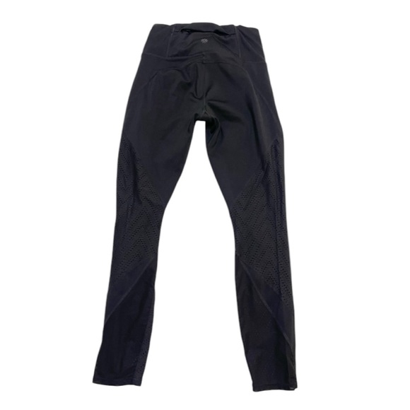 Athleta Black Leggings Size XS Mesh Perforated Detail Zipper Pocket Stretch Pant - Picture 2 of 9
